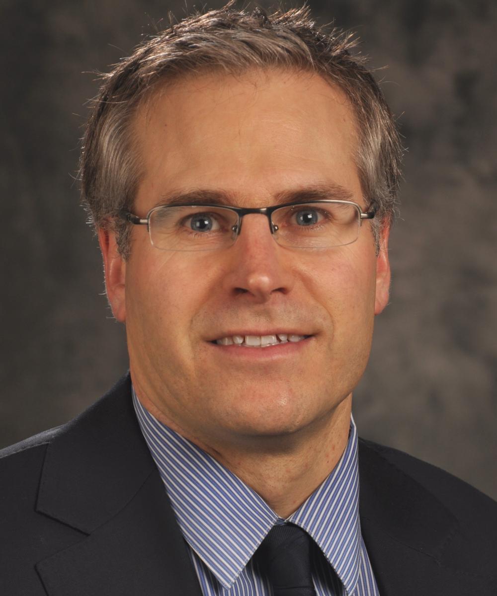 Mike Bru headshot